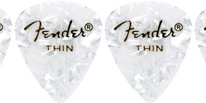 FENDER 351 SHAPE PREMIUM CELLULOID 12-PACK, WHITE MOTO, THIN