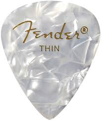 FENDER 351 SHAPE PREMIUM CELLULOID 12-PACK, WHITE MOTO, MEDIUM